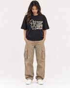 Mockup Boxy Heavyweight Tee Black female full-body 02
