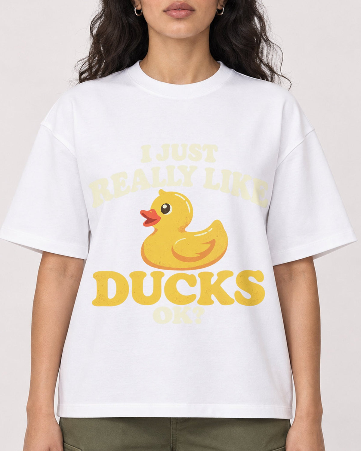 Mockup Boxy Heavyweight Tee White female close-up 07