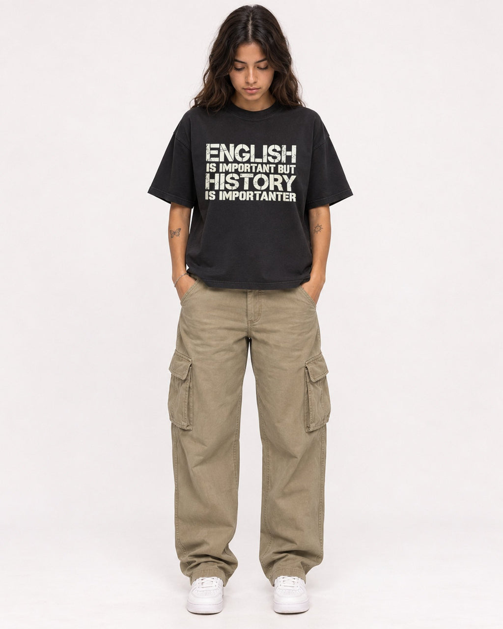Mockup Boxy Heavyweight Tee Black female full-body 06