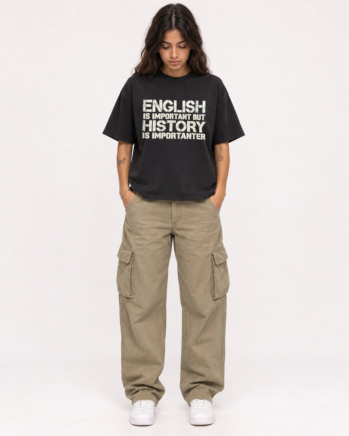 Mockup Boxy Heavyweight Tee Black female full-body 06
