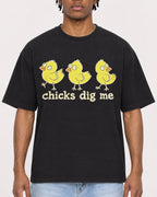 Mockup Boxy Heavyweight Tee Black male close-up 05