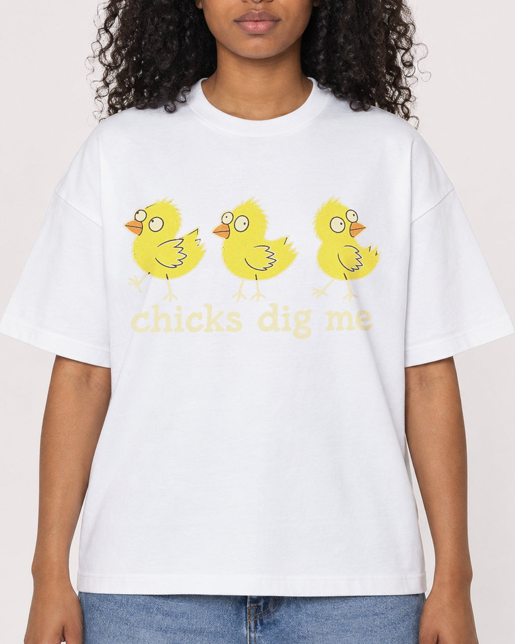 Mockup Boxy Heavyweight Tee White female close-up 05