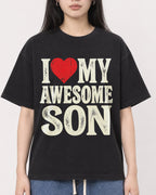 Mockup Boxy Heavyweight Tee Black female close-up 01