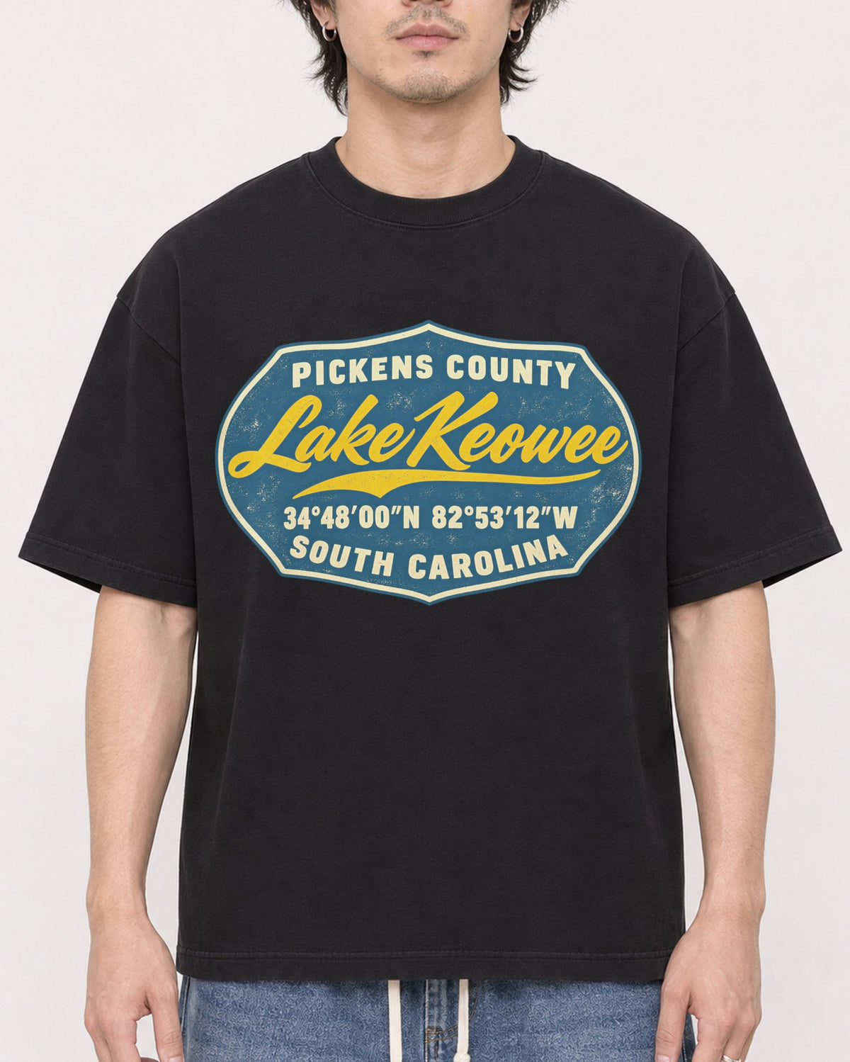 Mockup Boxy Heavyweight Tee Black male close-up 03