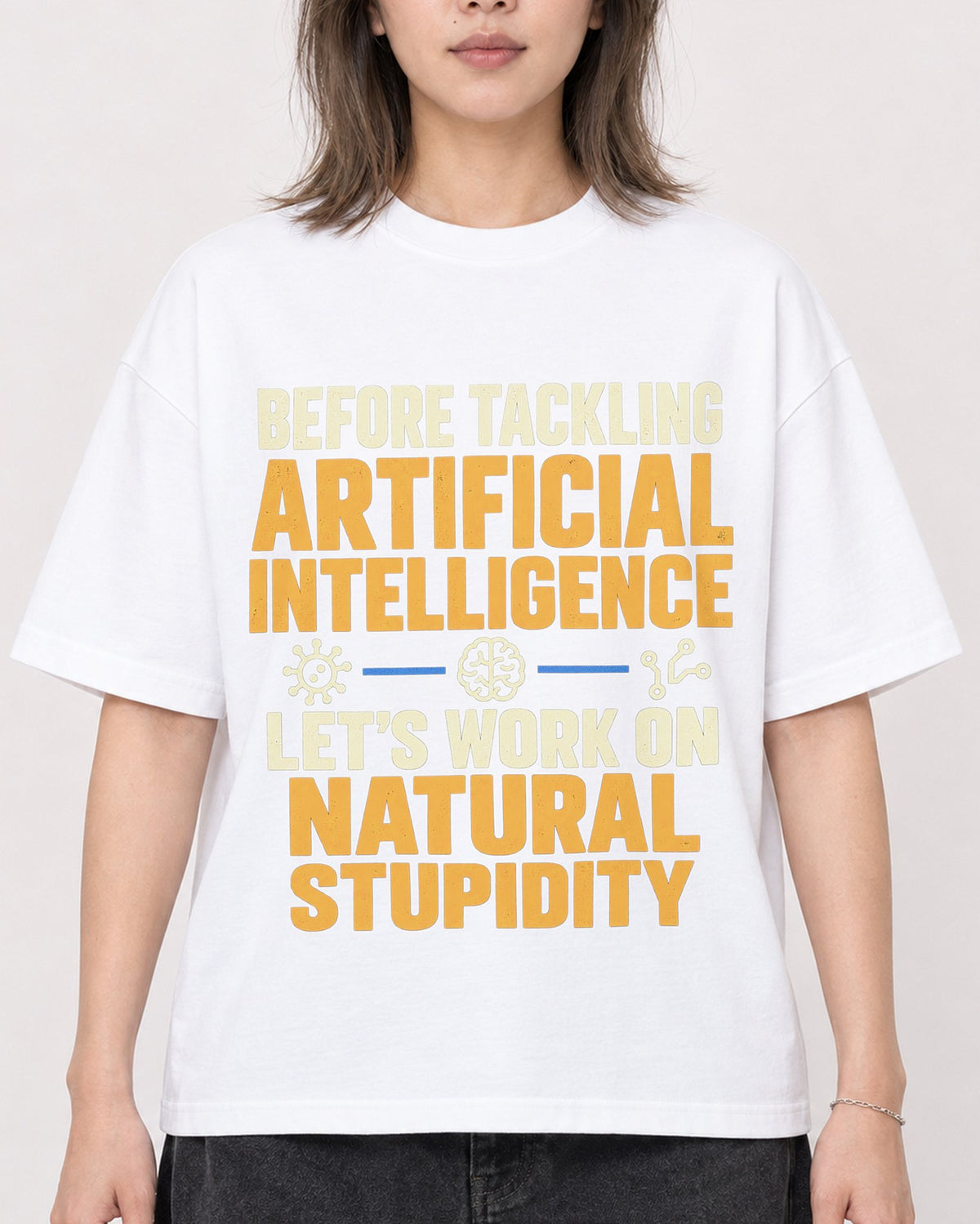 Mockup Boxy Heavyweight Tee White female close-up 33