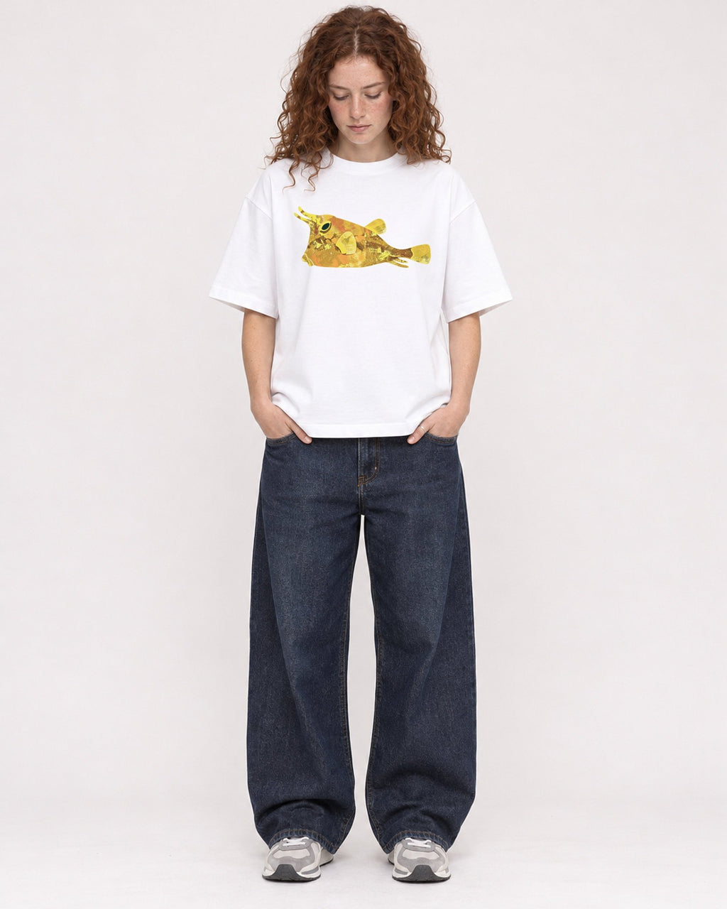 Mockup Boxy Heavyweight Tee White female full-body 09
