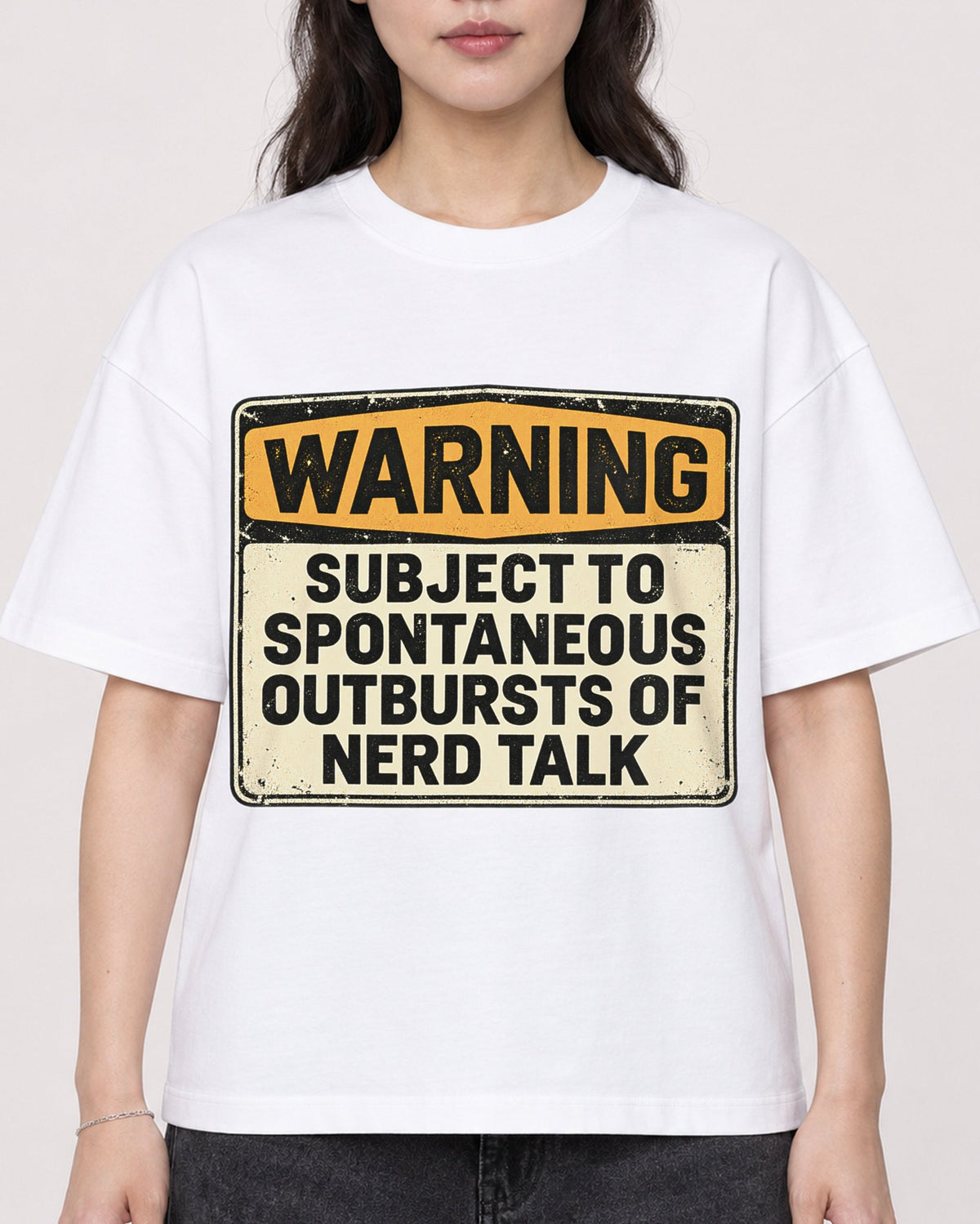 Mockup Boxy Heavyweight Tee White female close-up 03