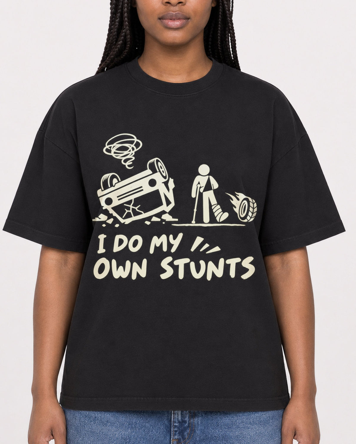 Mockup Boxy Heavyweight Tee Black female close-up 04