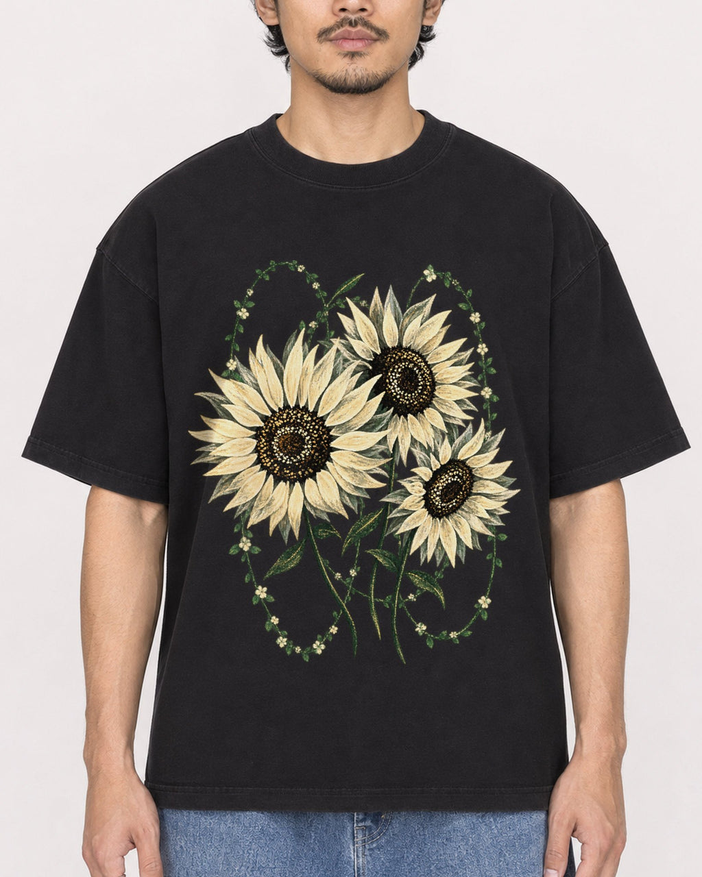 Mockup Boxy Heavyweight Tee Black male close-up 02