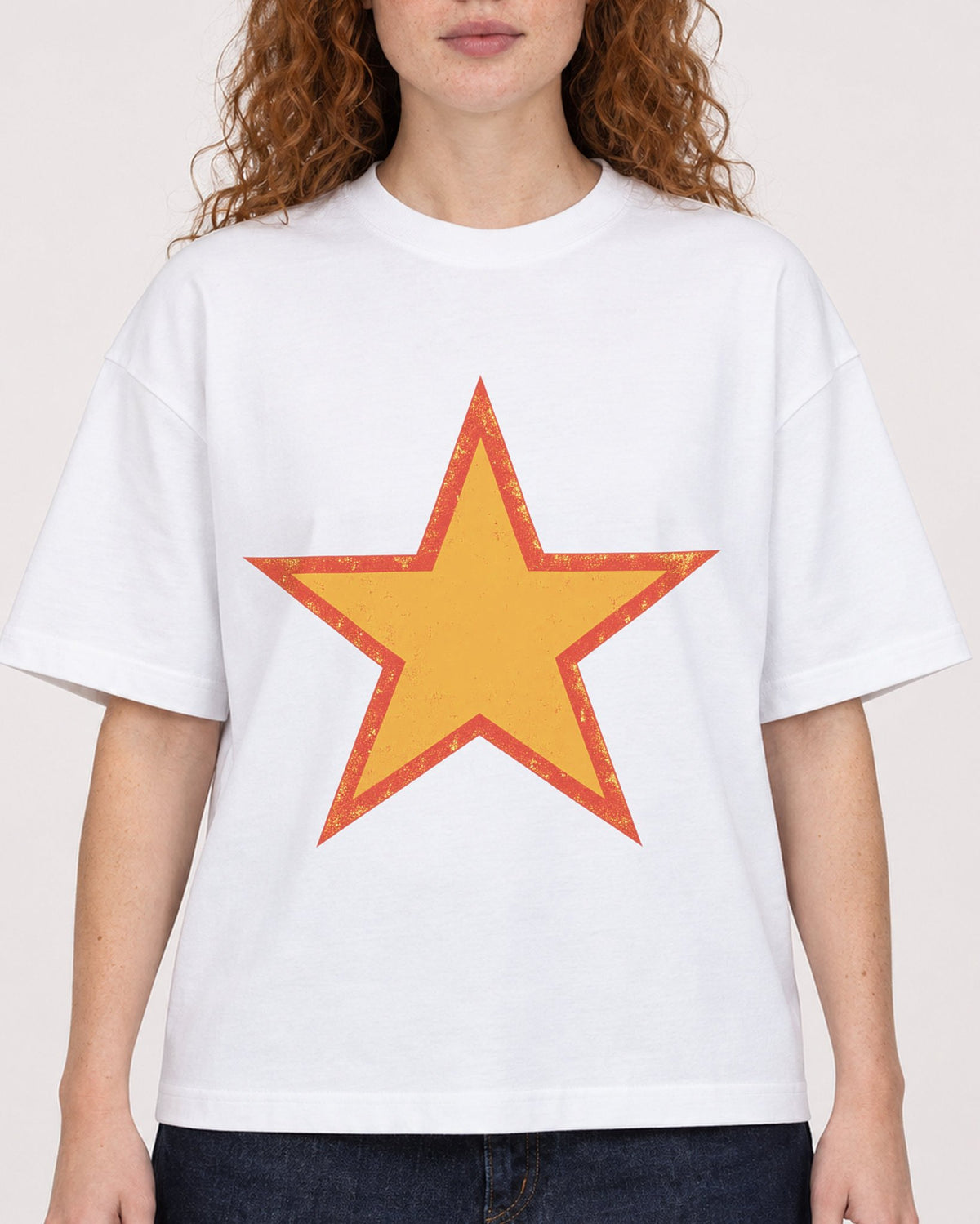 Mockup Boxy Heavyweight Tee White female close-up 09