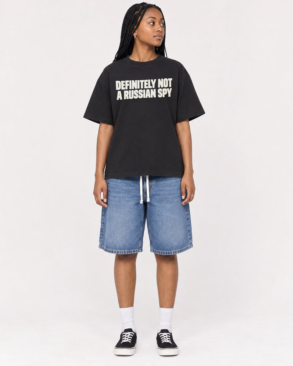 Mockup Boxy Heavyweight Tee Black female full-body 45