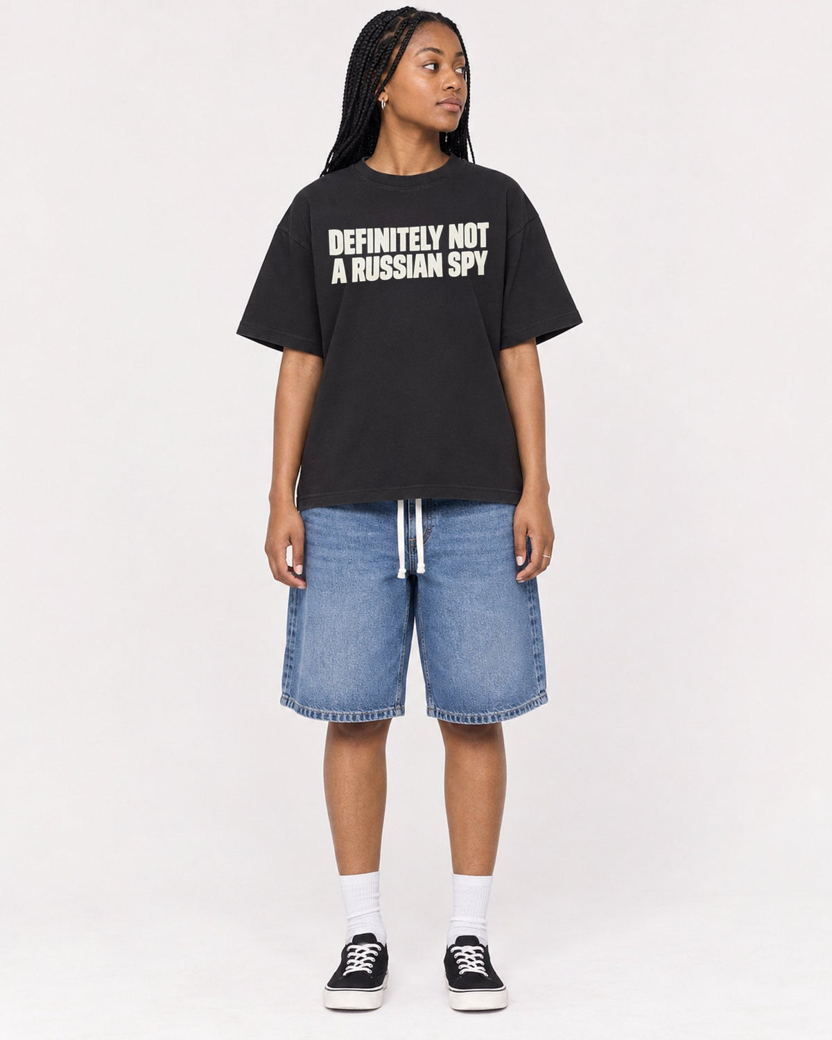 Mockup Boxy Heavyweight Tee Black female full-body 45
