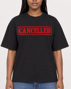 Mockup Boxy Heavyweight Tee Black female close-up 04