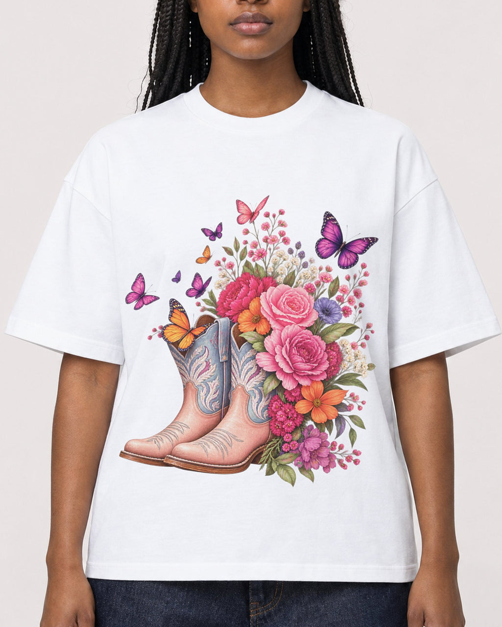 Mockup Boxy Heavyweight Tee White female close-up 04