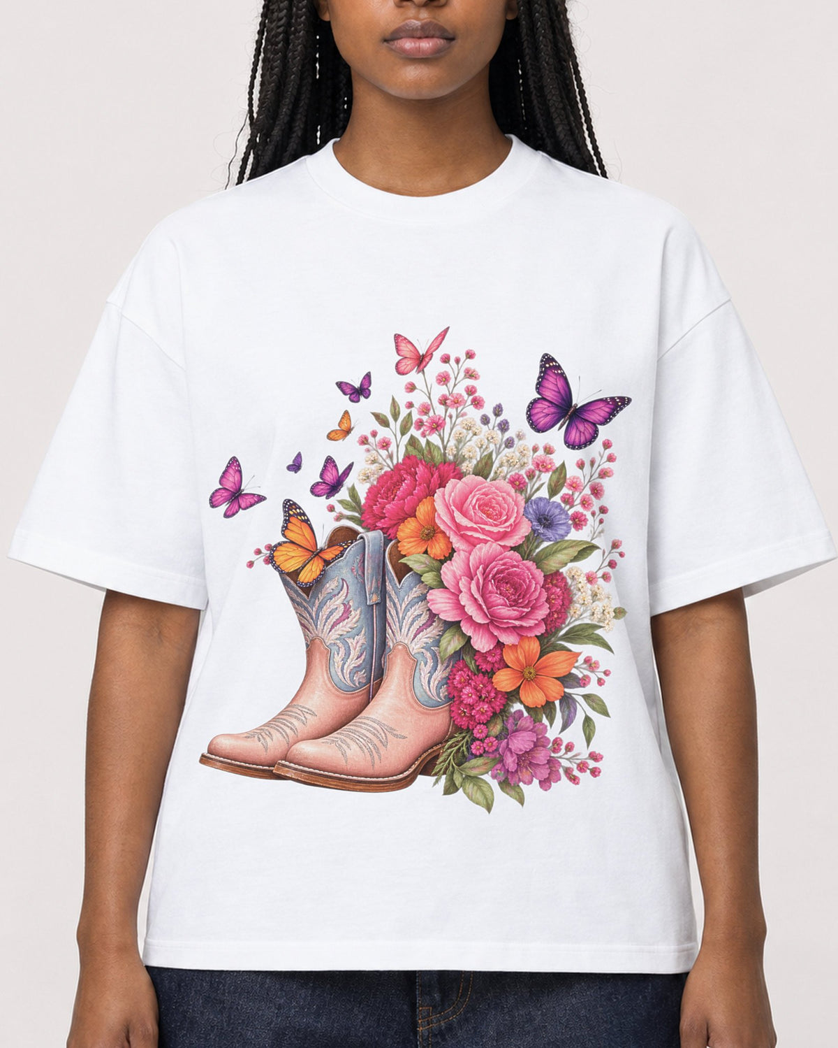 Mockup Boxy Heavyweight Tee White female close-up 04