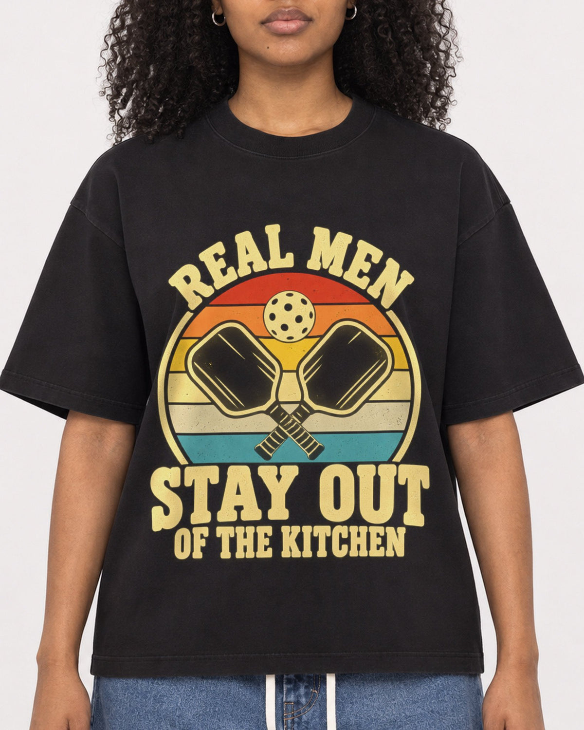 Mockup Boxy Heavyweight Tee Black female close-up 05