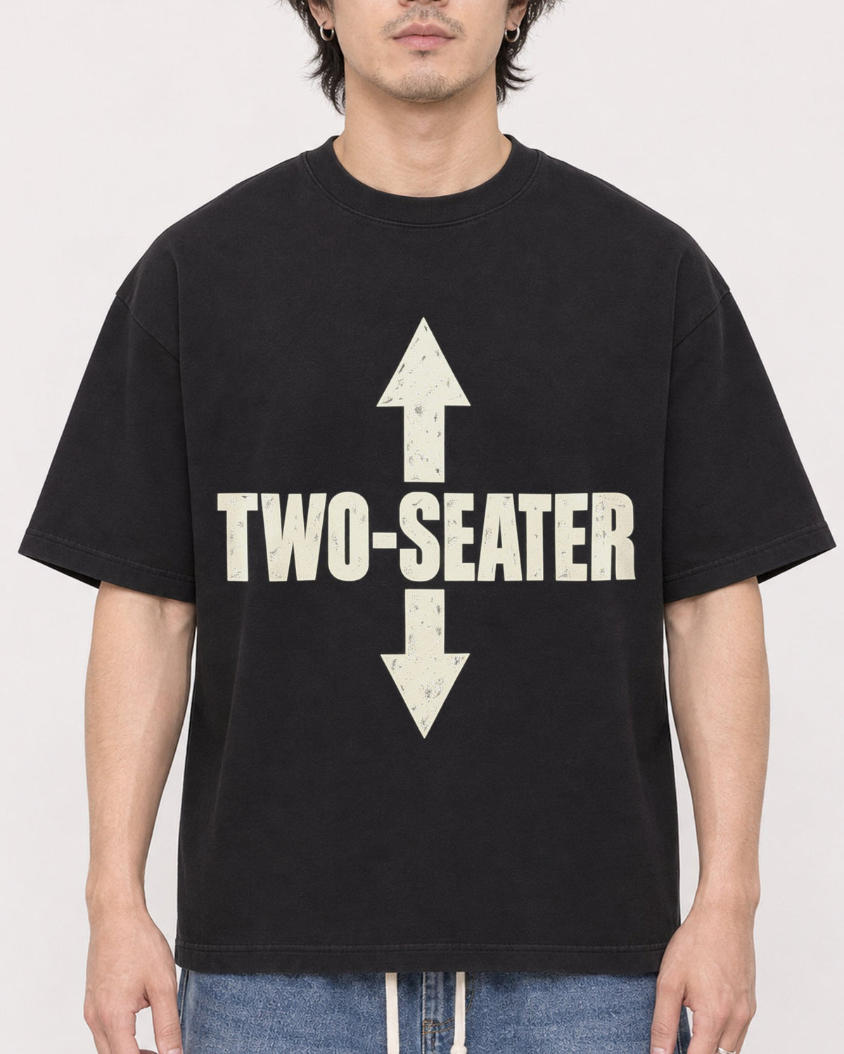 Mockup Boxy Heavyweight Tee Black male close-up 03