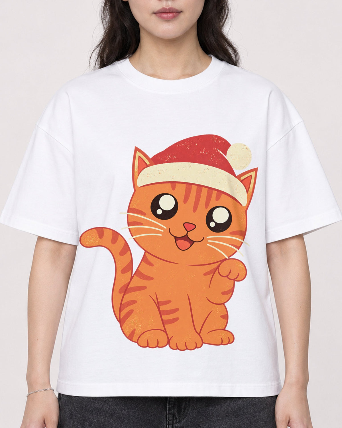 Mockup Boxy Heavyweight Tee White female close-up 03