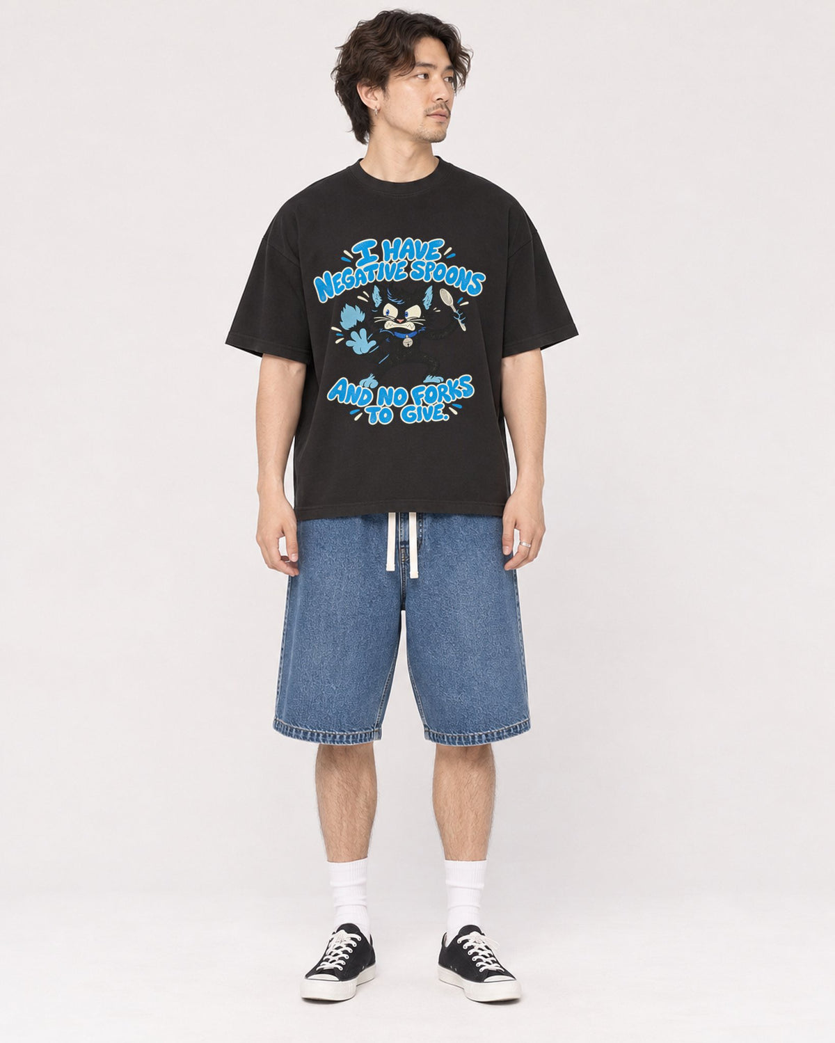 Mockup Boxy Heavyweight Tee Black male full-body 03