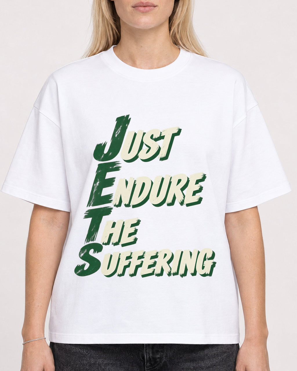 Mockup Boxy Heavyweight Tee White female close-up 08