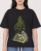 Mockup Boxy Heavyweight Tee Black female close-up 13