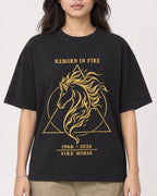 Mockup Boxy Heavyweight Tee Black female close-up 02