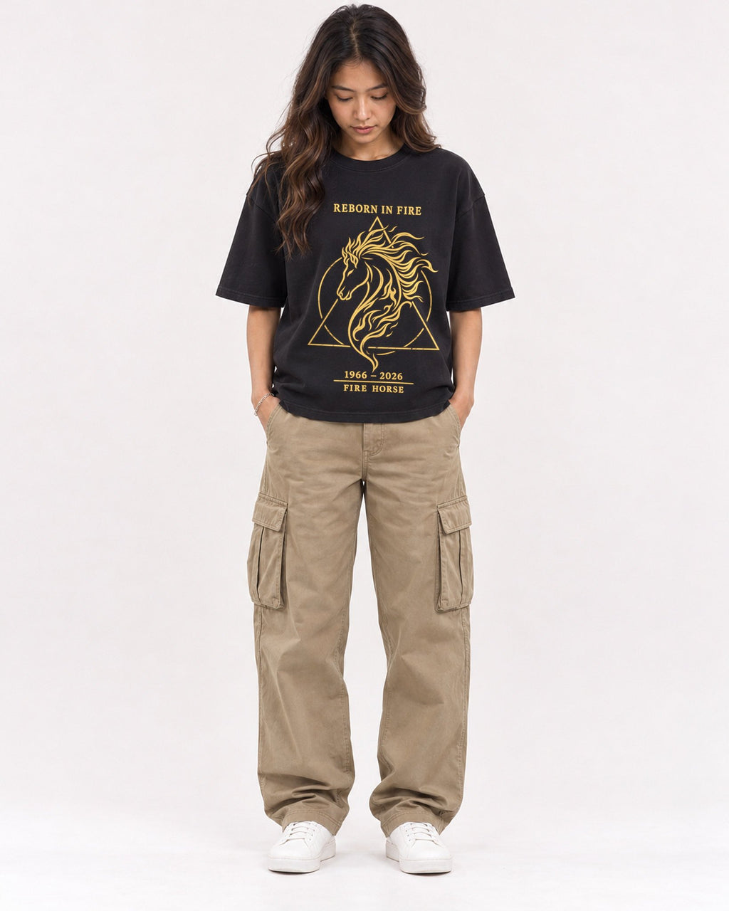 Mockup Boxy Heavyweight Tee Black female full-body 02