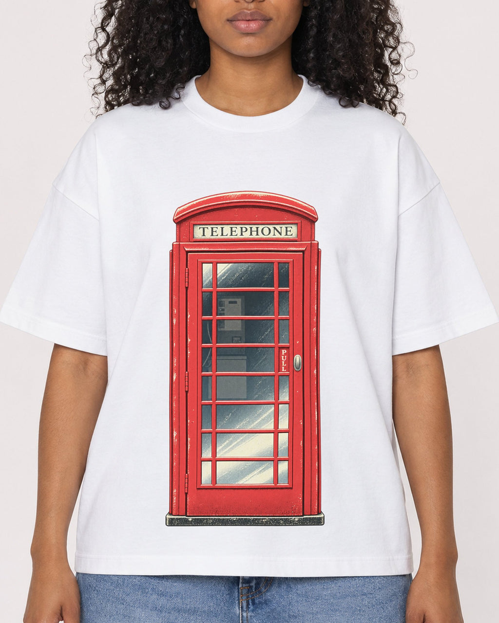 Mockup Boxy Heavyweight Tee White female close-up 05