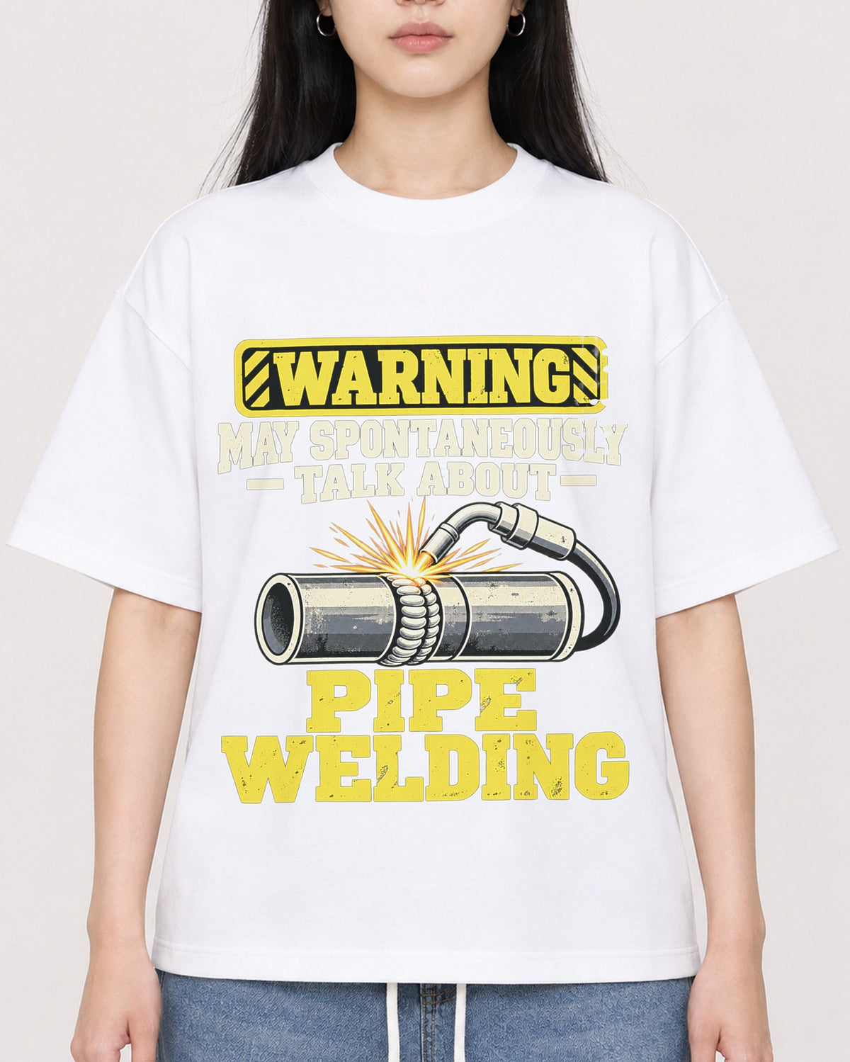 Mockup Boxy Heavyweight Tee White female close-up 01