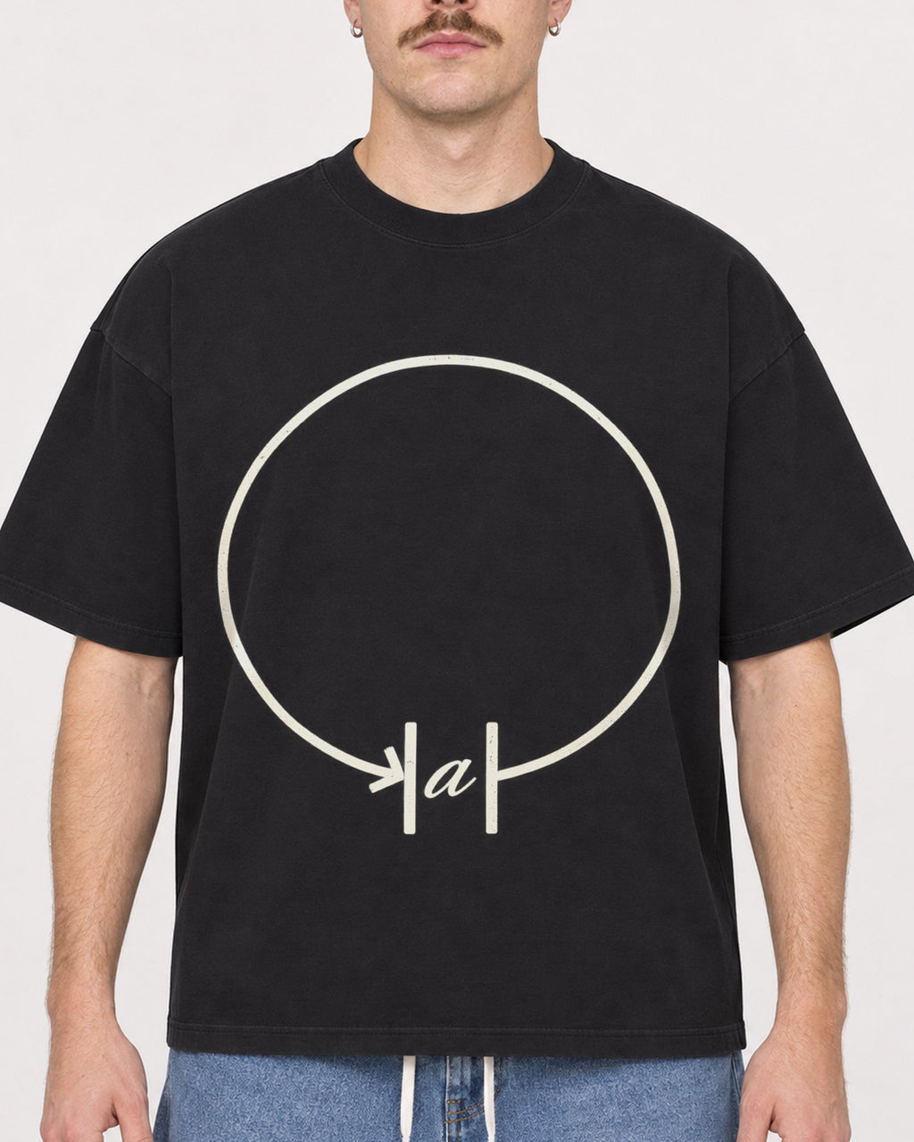 Mockup Boxy Heavyweight Tee Black male close-up 39