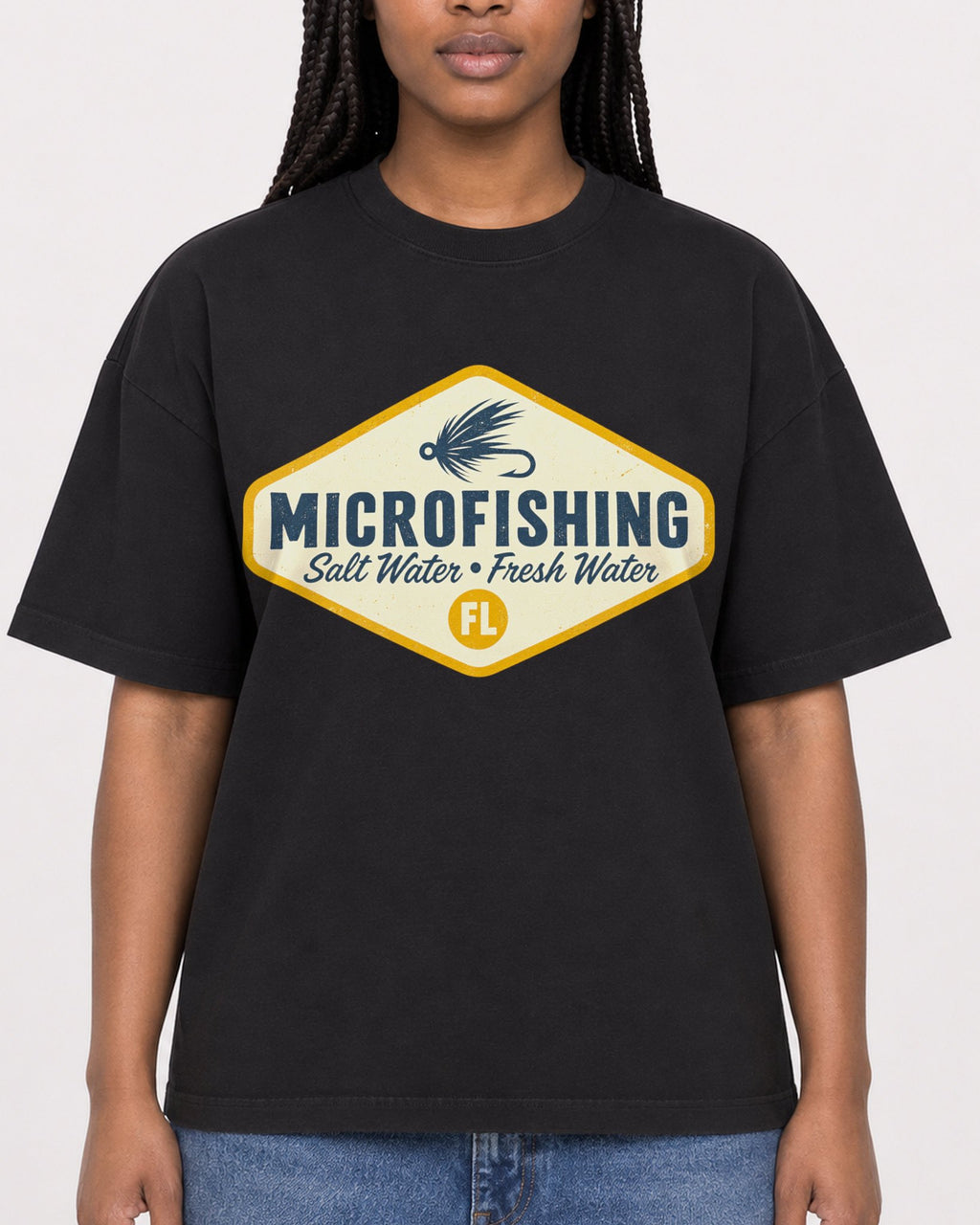 Mockup Boxy Heavyweight Tee Black female close-up 04