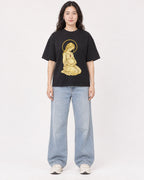 Mockup Boxy Heavyweight Tee Black female full-body 03