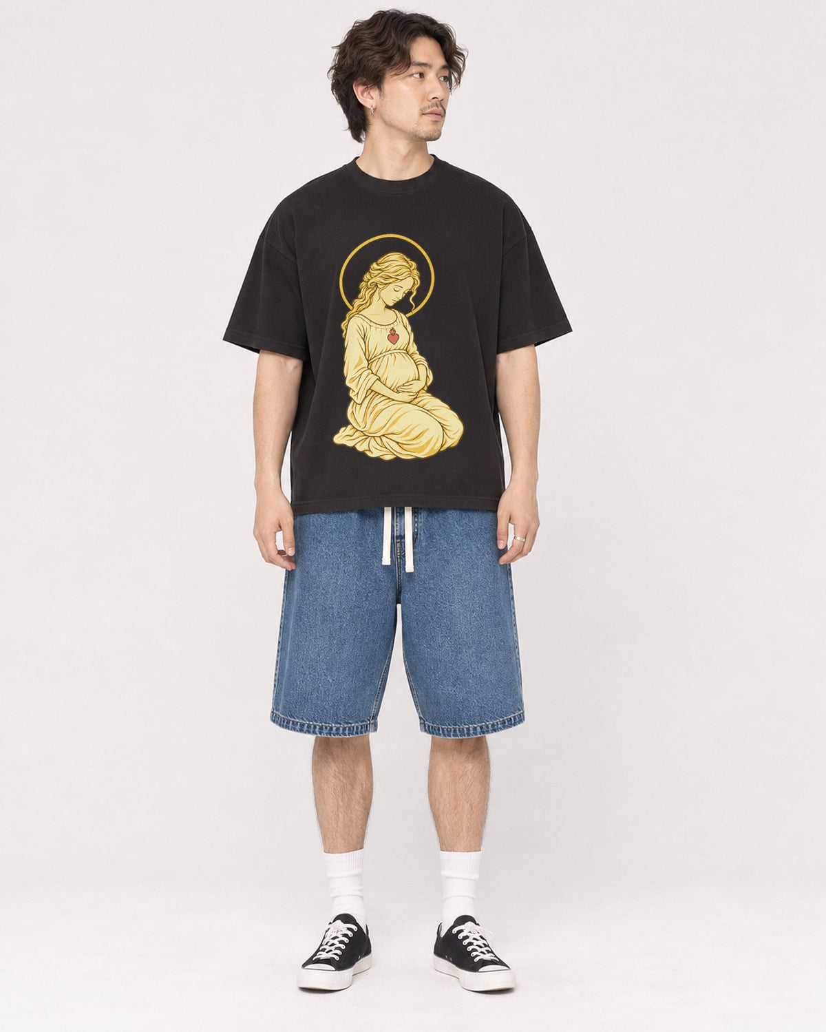 Mockup Boxy Heavyweight Tee Black male full-body 03
