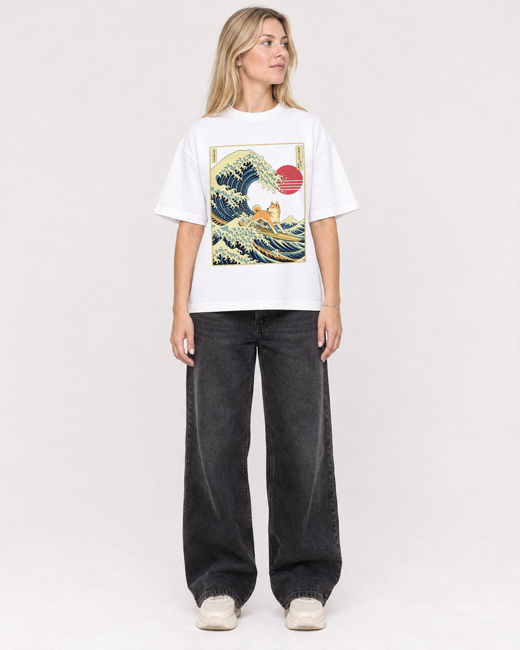 Mockup Boxy Heavyweight Tee White female full-body 08