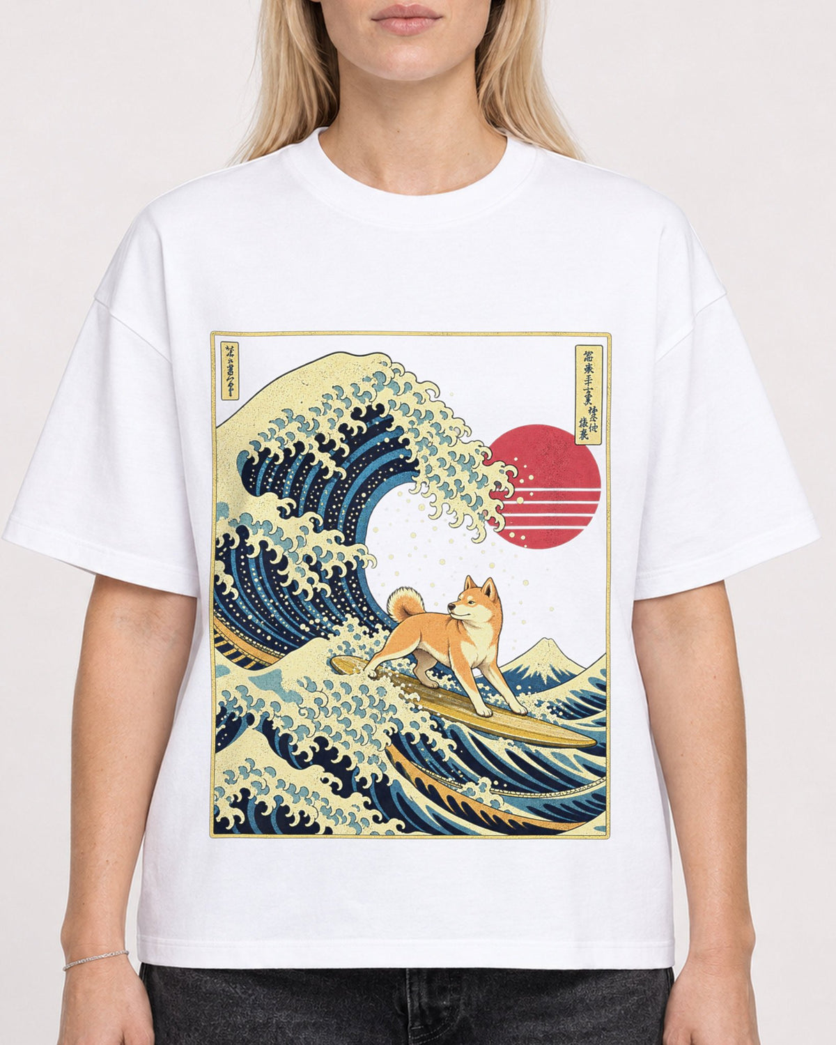 Mockup Boxy Heavyweight Tee White female close-up 08