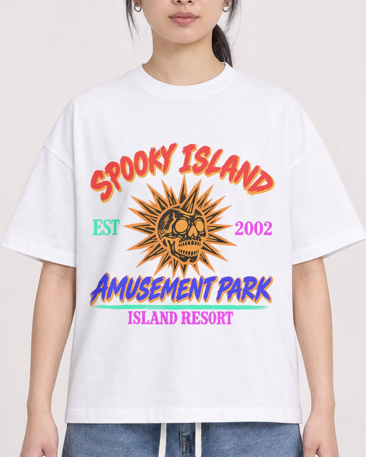 Mockup Boxy Heavyweight Tee White female close-up 21