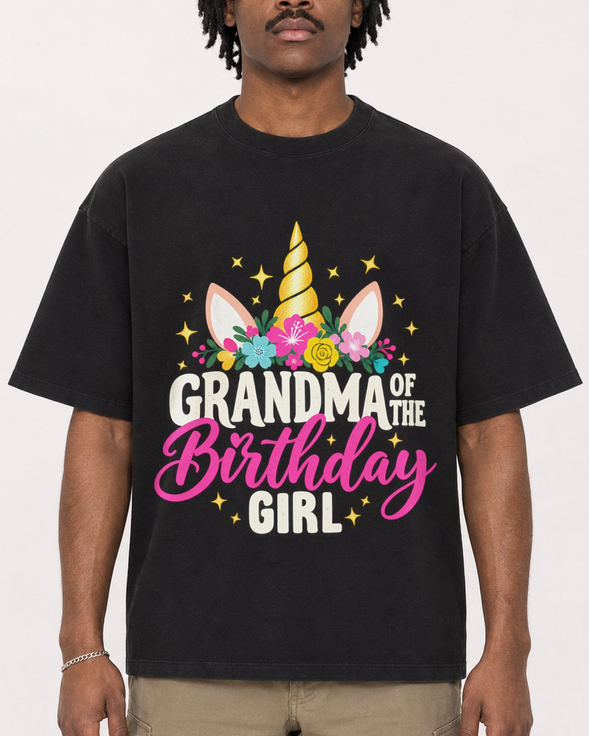 Mockup Boxy Heavyweight Tee Black male close-up 04
