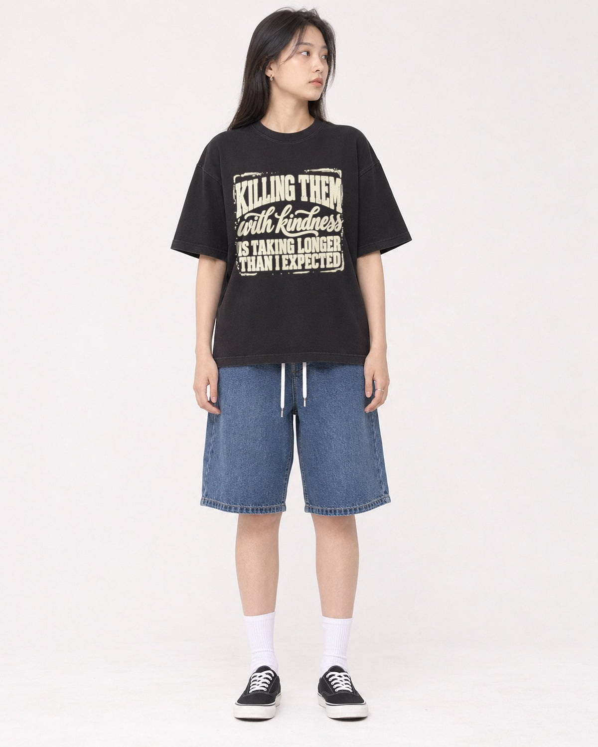 Mockup Boxy Heavyweight Tee Black female full-body 01