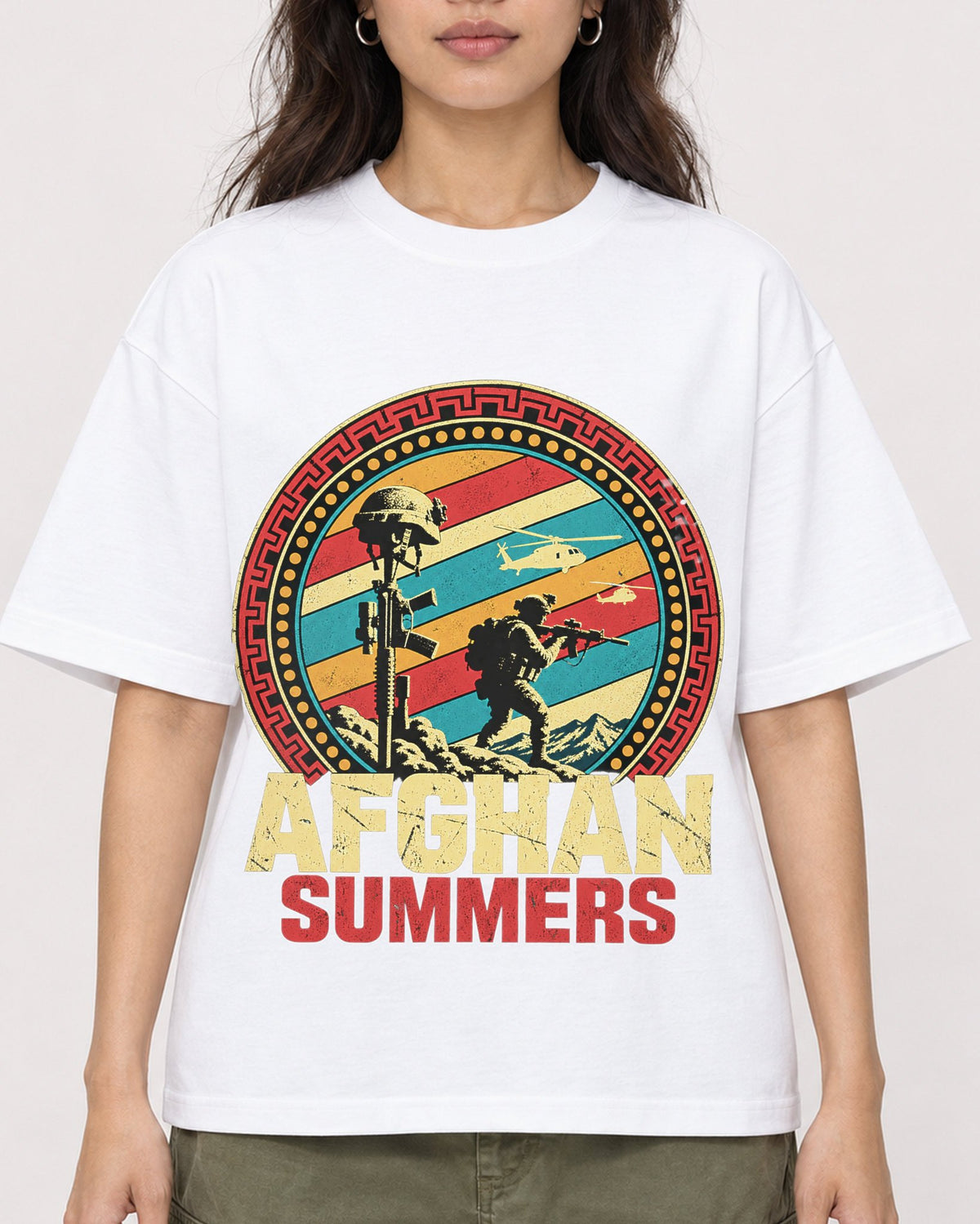 Mockup Boxy Heavyweight Tee White female close-up 02