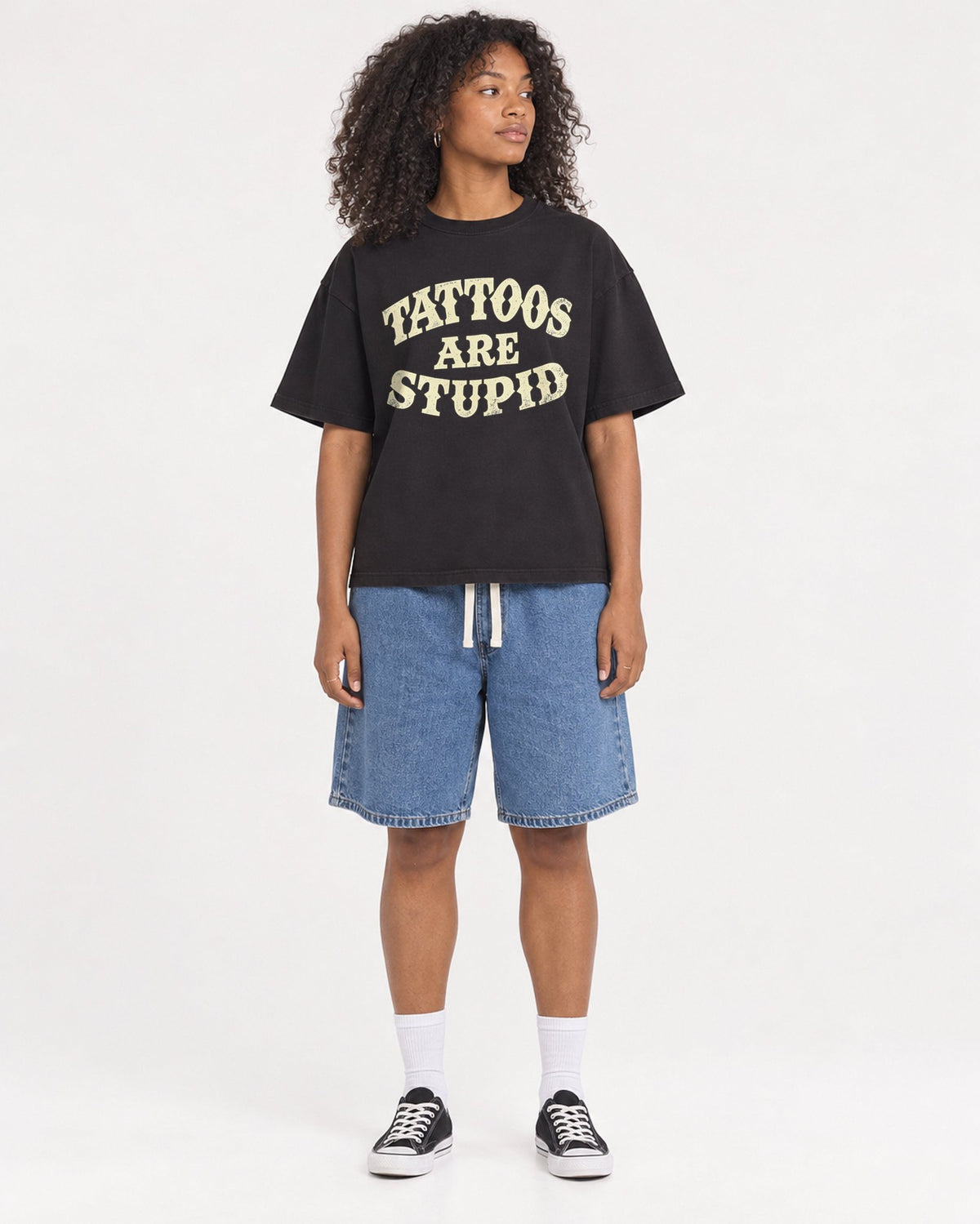 Mockup Boxy Heavyweight Tee Black female full-body 05