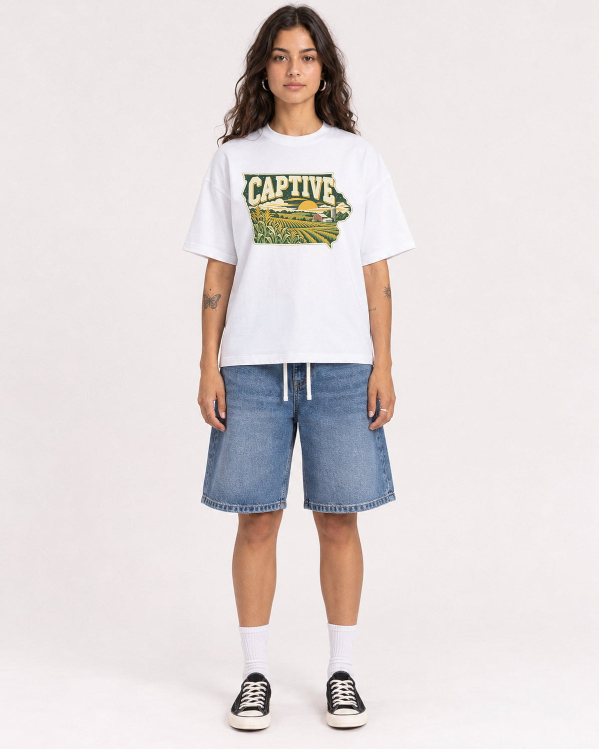 Mockup Boxy Heavyweight Tee White female full-body 06