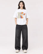 Mockup Boxy Heavyweight Tee White female full-body 03