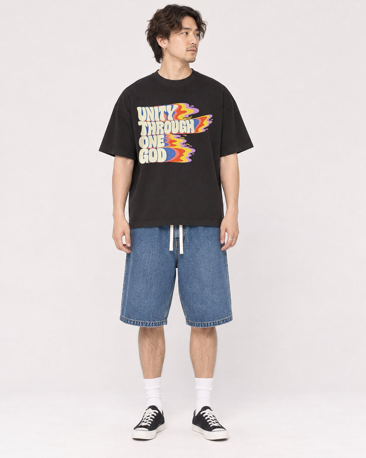 Mockup Boxy Heavyweight Tee Black male full-body 03