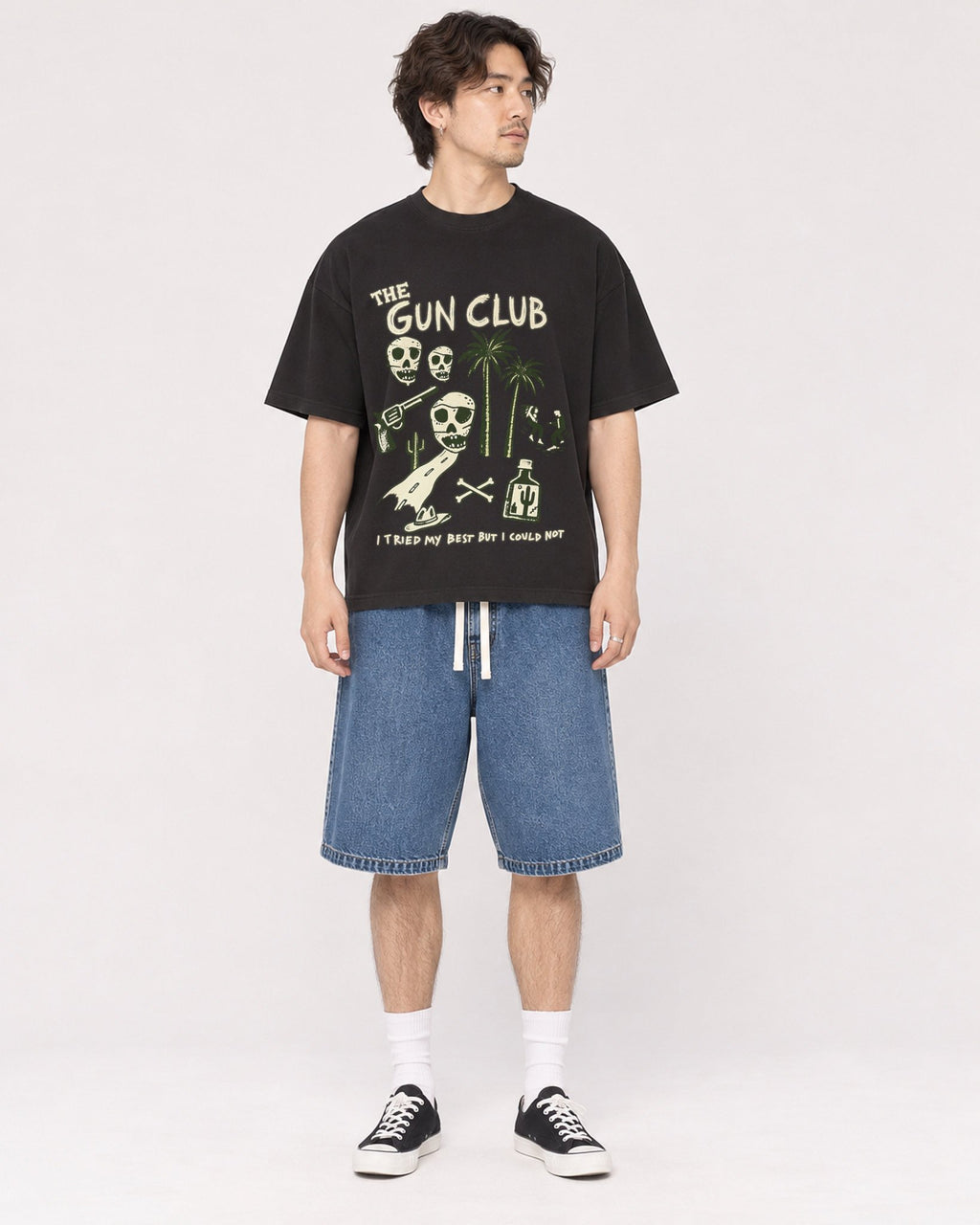 Mockup Boxy Heavyweight Tee Black male full-body 03