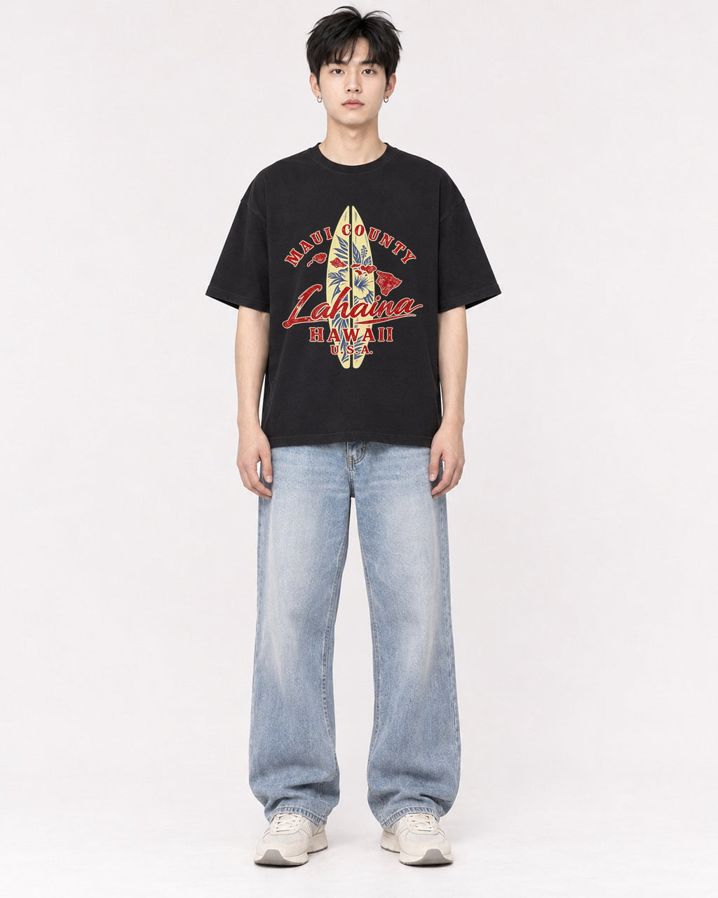 Mockup Boxy Heavyweight Tee Black male full-body 01