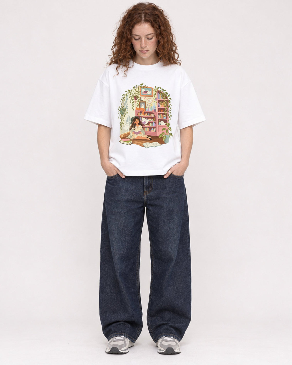Mockup Boxy Heavyweight Tee White female full-body 09