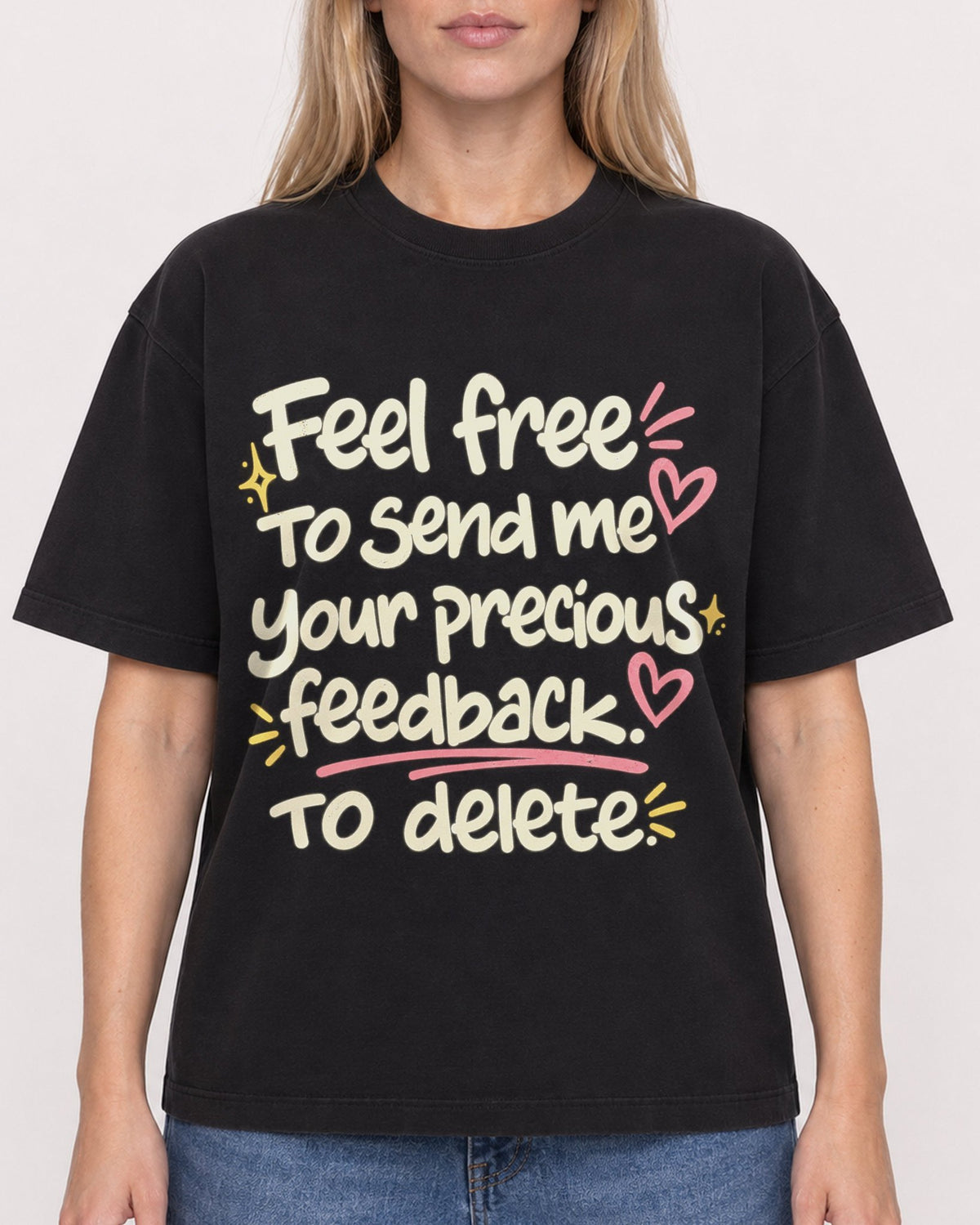 Mockup Boxy Heavyweight Tee Black female close-up 08