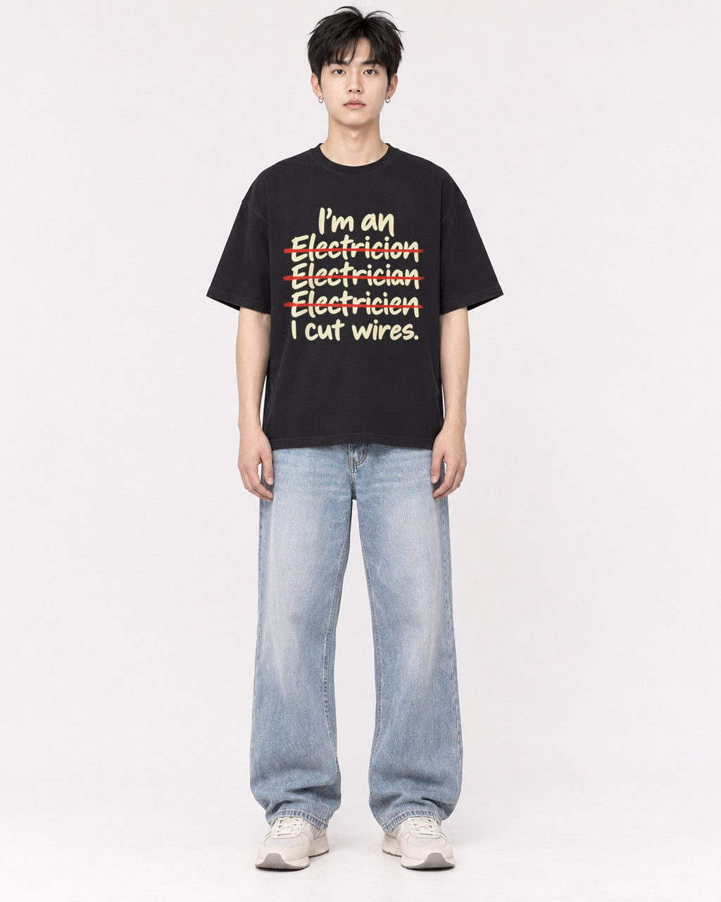 Mockup Boxy Heavyweight Tee Black male full-body 01