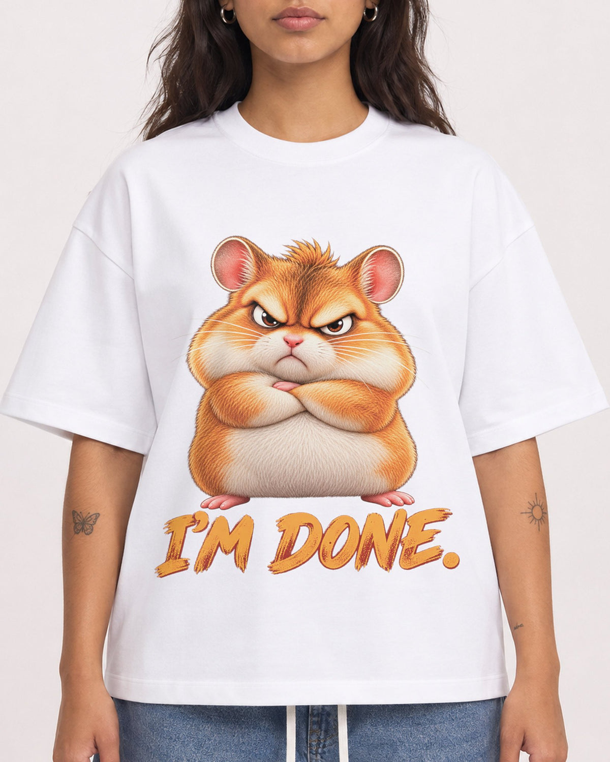 Mockup Boxy Heavyweight Tee White female close-up 06