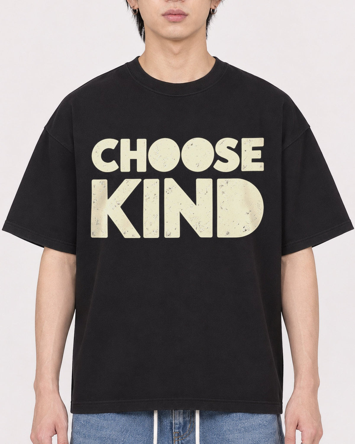 Mockup Boxy Heavyweight Tee Black male close-up 11